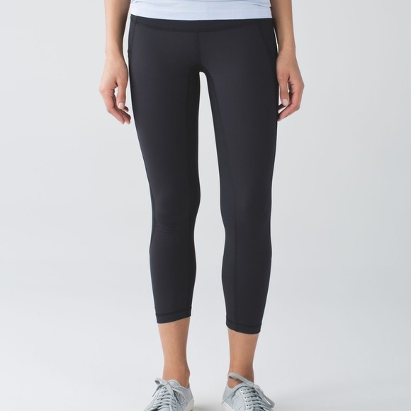 Lululemon Seek the Heat Crop - Picture 8 of 8